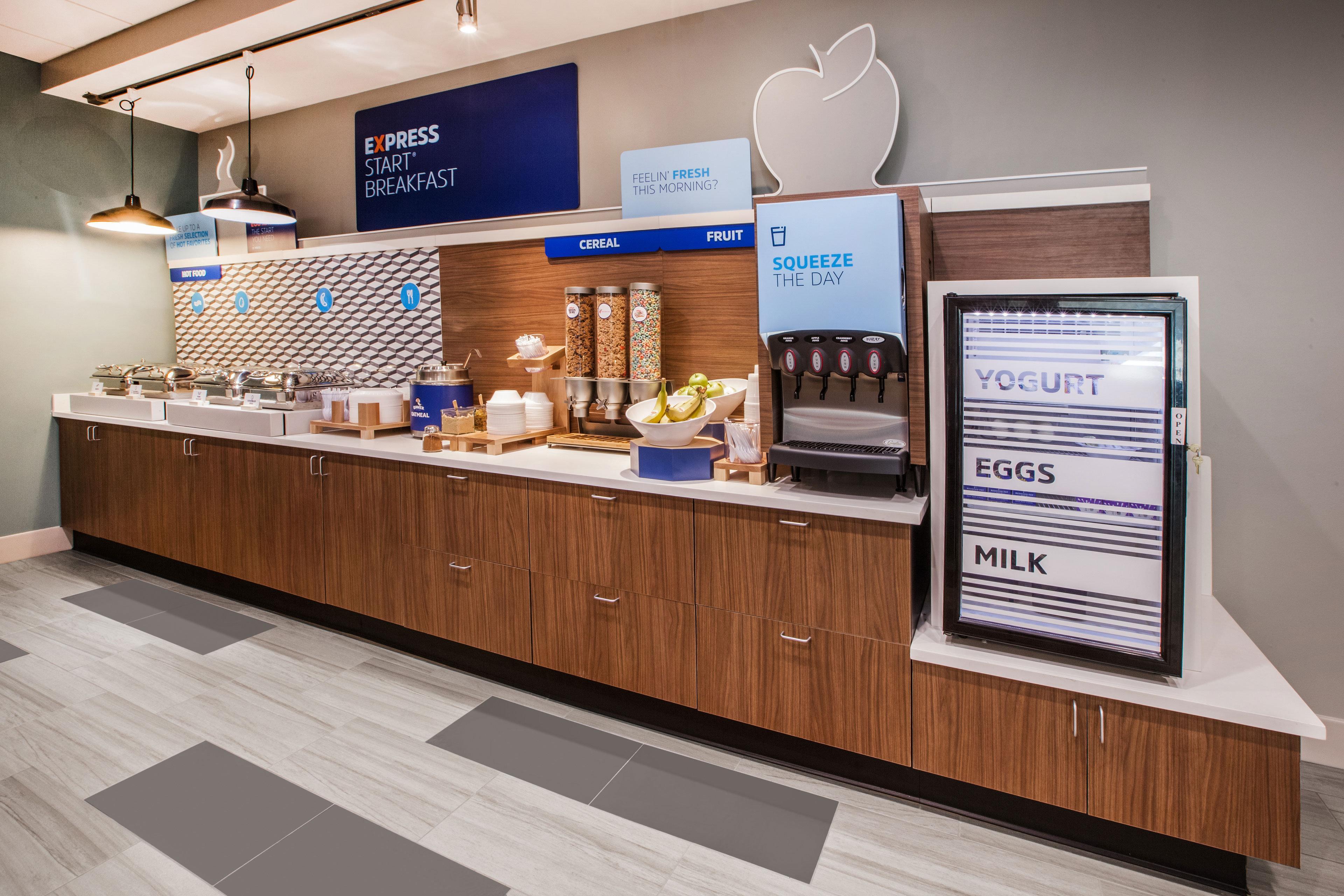 Holiday Inn Express Crestwood By Ihg Exterior foto
