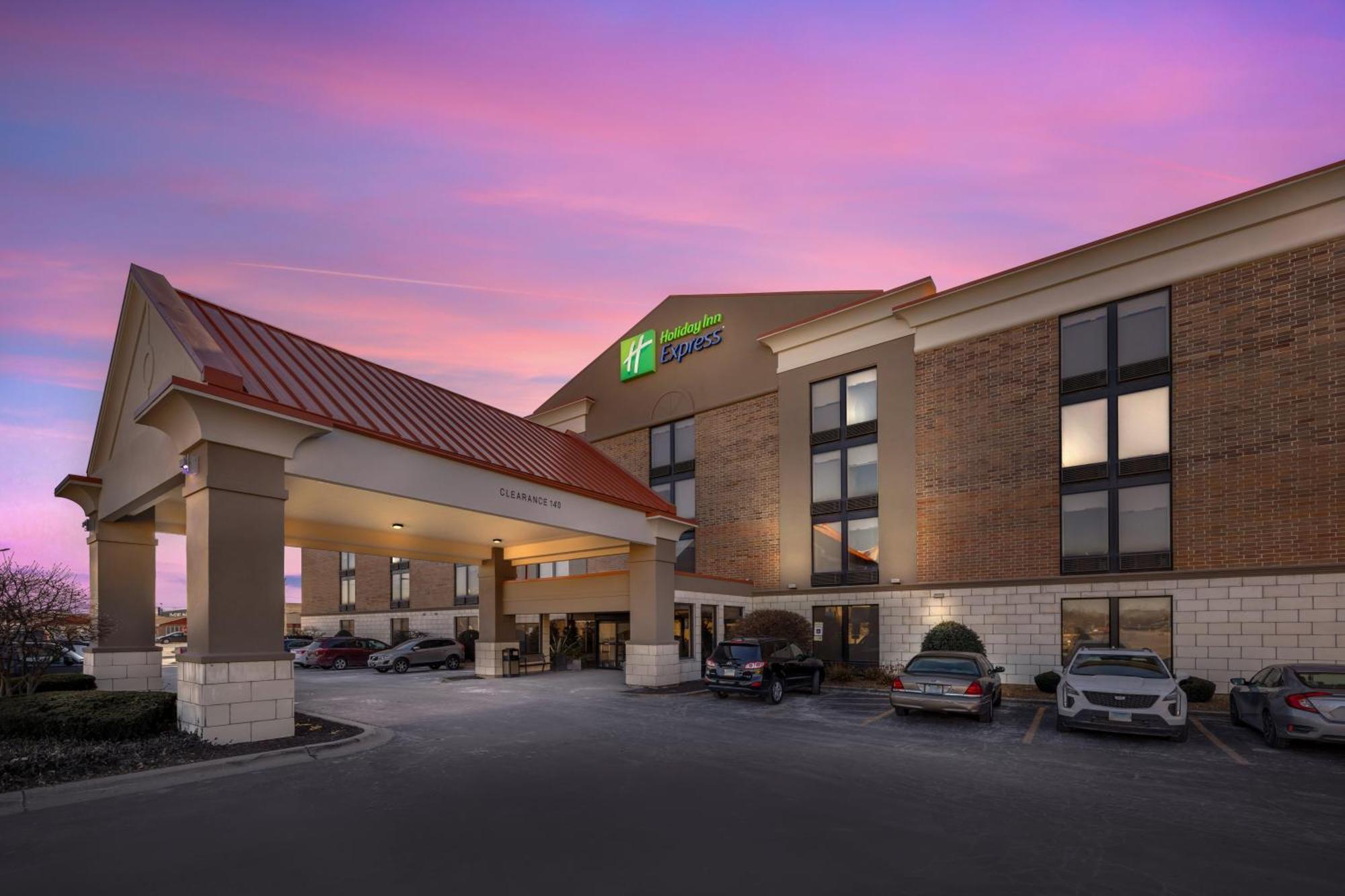 Holiday Inn Express Crestwood By Ihg Exterior foto
